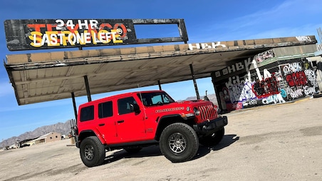 Hittin’ the Streets and Strip in a 470-Horsepower Wrangler Rubicon 392 Badass