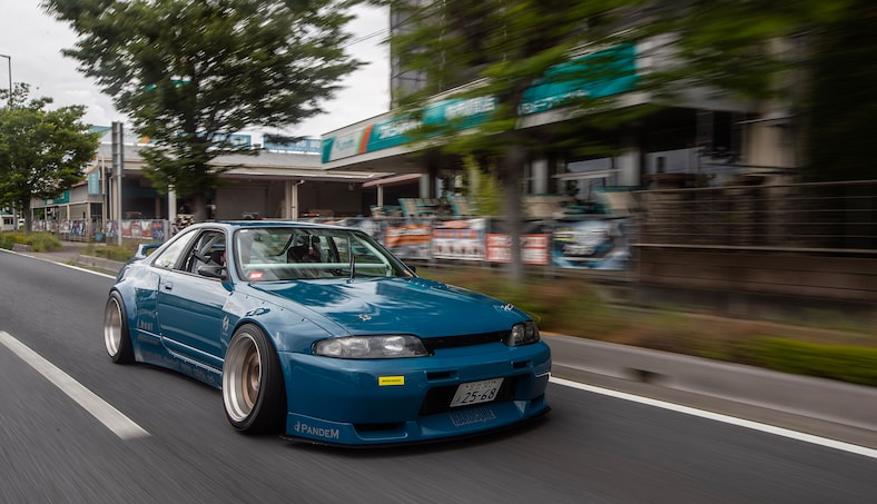 Stunning Views of the Hardcore Tokyo Skyline Rocket Bunny R33